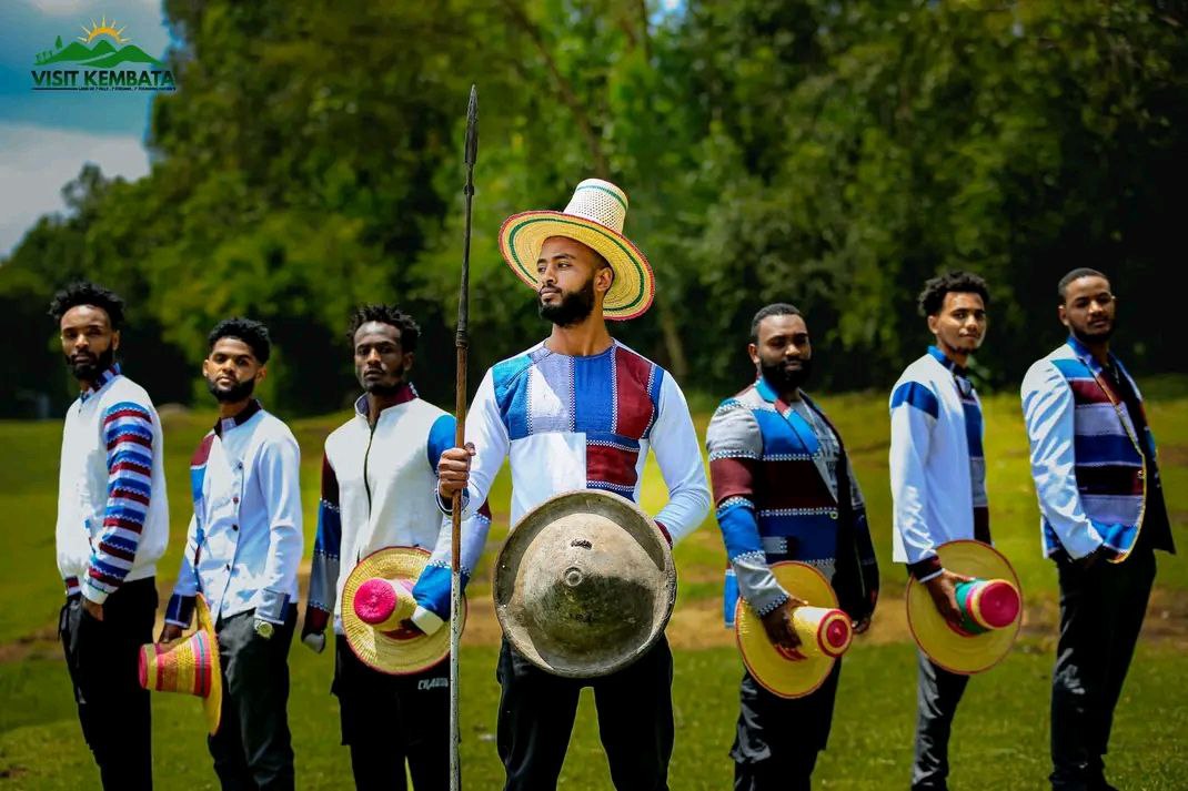Home የከምባታ ወንዶች ባህላዊ አልባሳት
